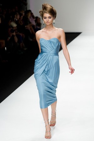 美しい色彩にあふれた、洗練されたエレガンス　イッサ ロンドン（ISSA LONDON）の2011年春夏コレクション｜写真26