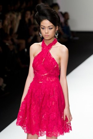 美しい色彩にあふれた、洗練されたエレガンス　イッサ ロンドン（ISSA LONDON）の2011年春夏コレクション｜写真29