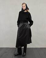 ザ・リラクス 2025年秋冬ウィメンズコレクション - 静謐さに交わる緊張と抜け感｜写真18