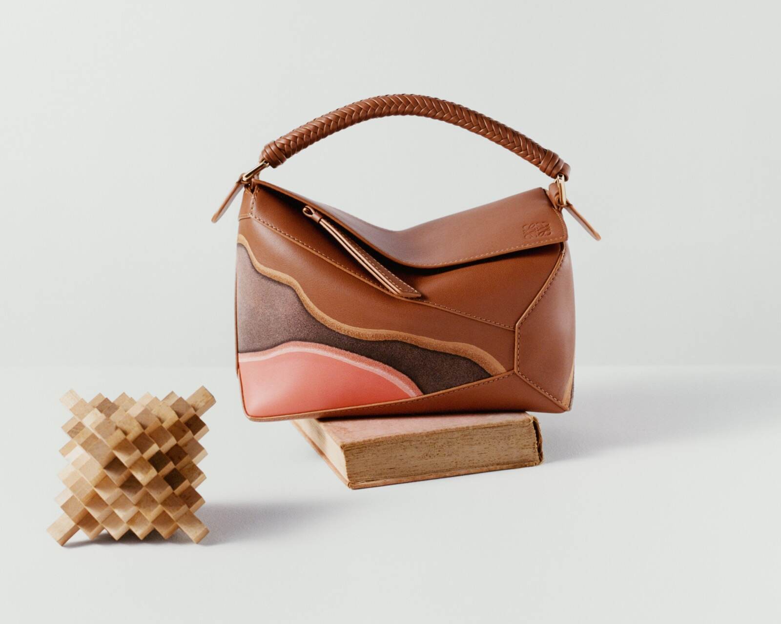 ロエベ(LOEWE) パズルバッグ｜写真17