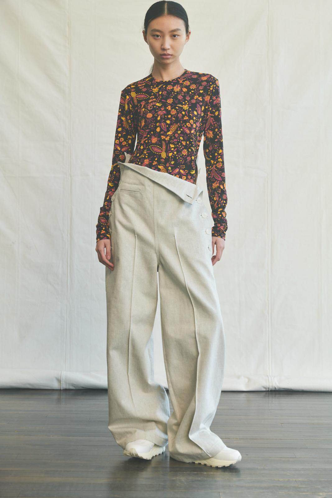 ワイズ(Y's) Y’s....｜写真3