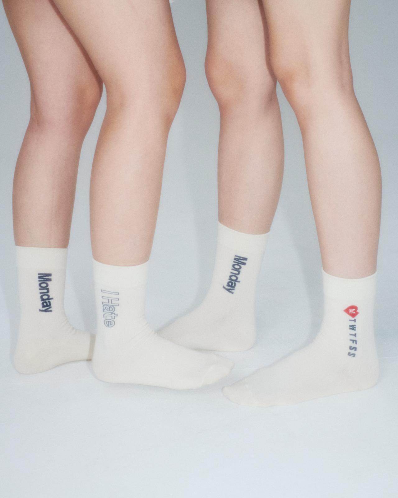 アイヘイトマンデー 3ソックス 2,200円 