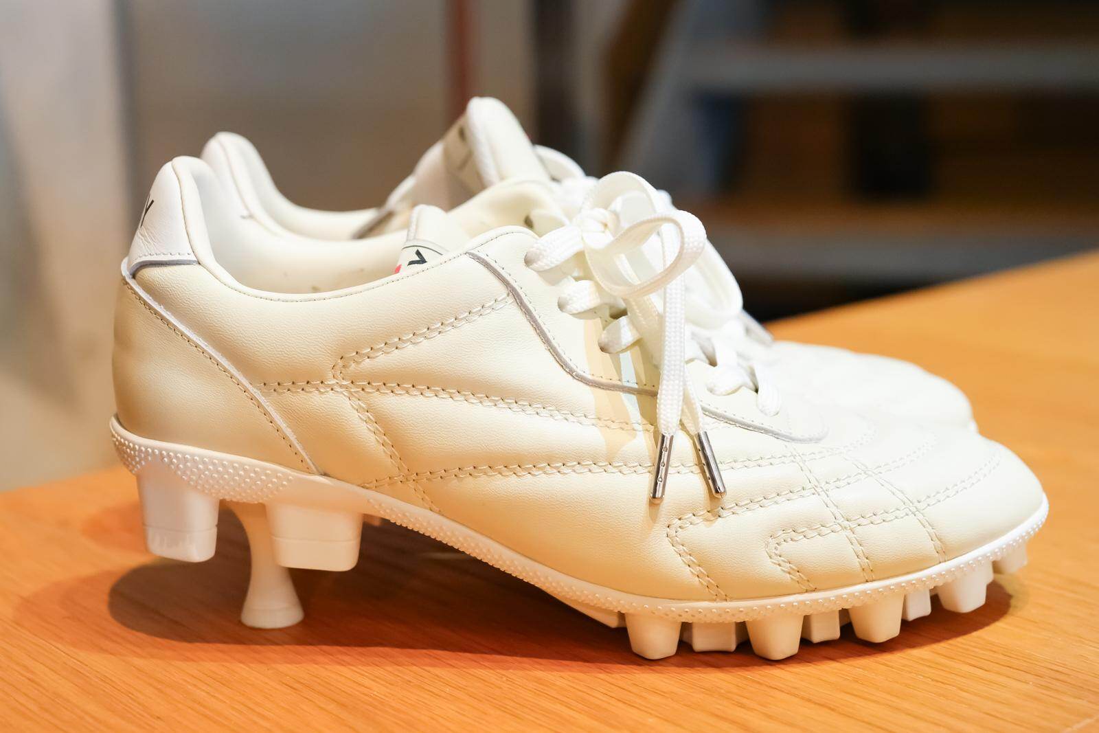 スパイク ソール スニーカー パンプス 52,800円