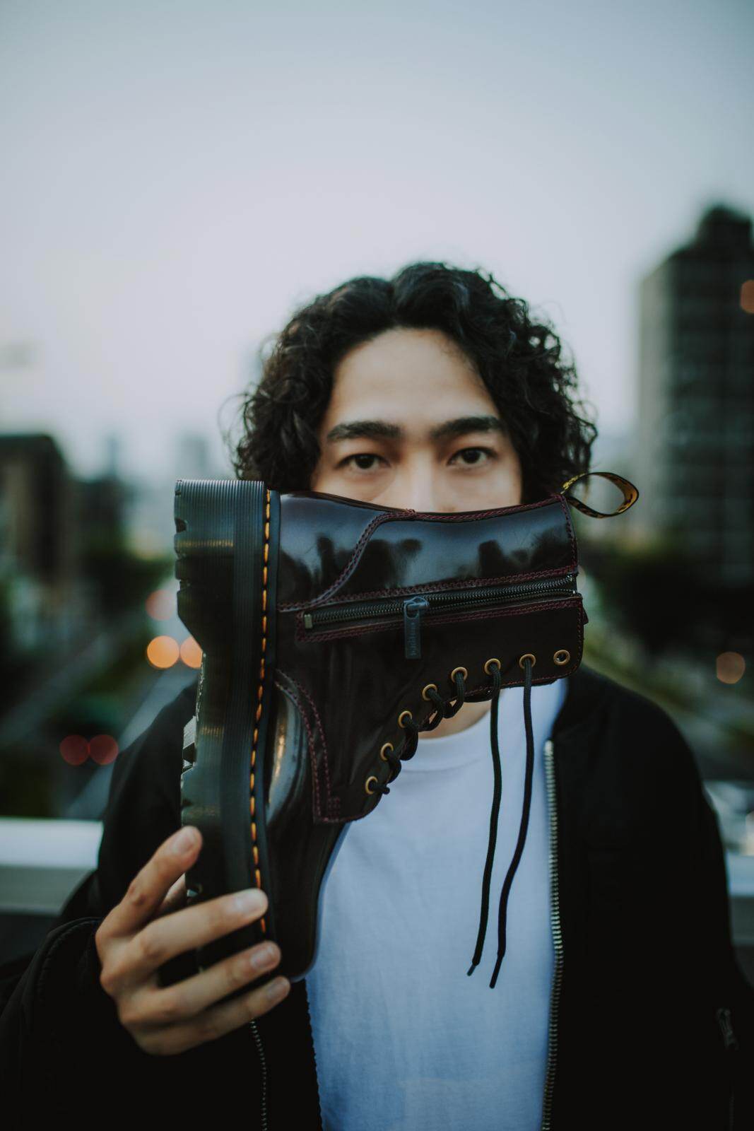 Dr. Martens ブラック 厚底ヒールブーツ 写真13/14｜ドクターマーチン“ジップ仕様”の「1460」ブーツ