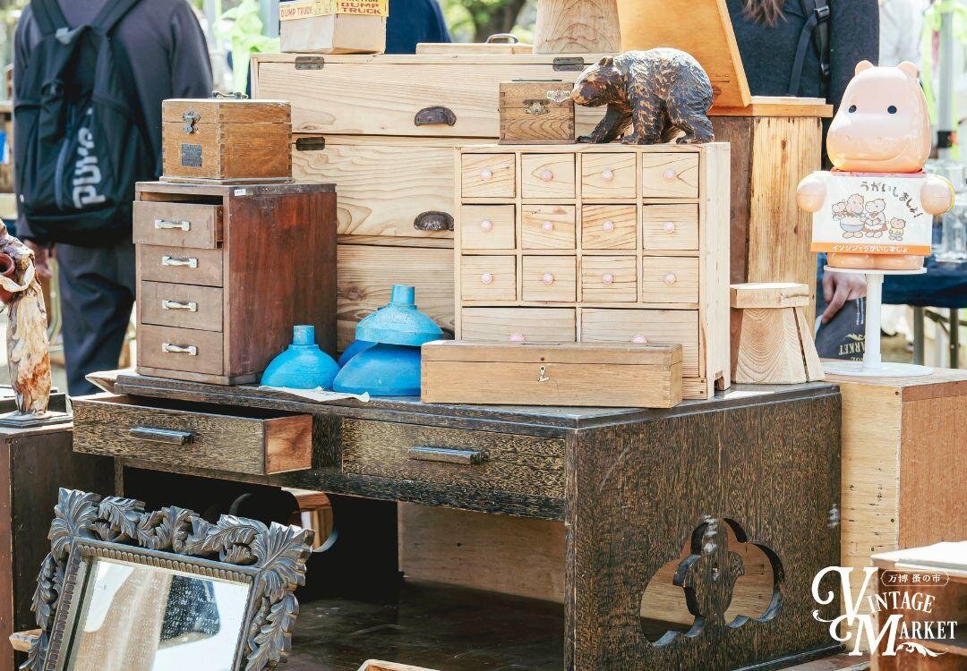 「万博 蚤の市」大阪・万博記念公園で関西最大級のヴィンテージマーケット、古道具や古着が集結｜写真15