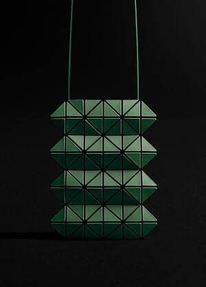 バオ バオ イッセイ ミヤケ”サボテン”着想ショルダーバッグ＆メタリック調トート｜写真6