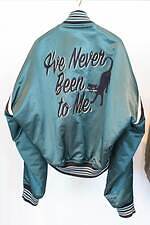 メゾン ミハラヤスヒロ“タグ付けNG”プリントスウェット＆落書き風パッチ付きシャツ｜写真2