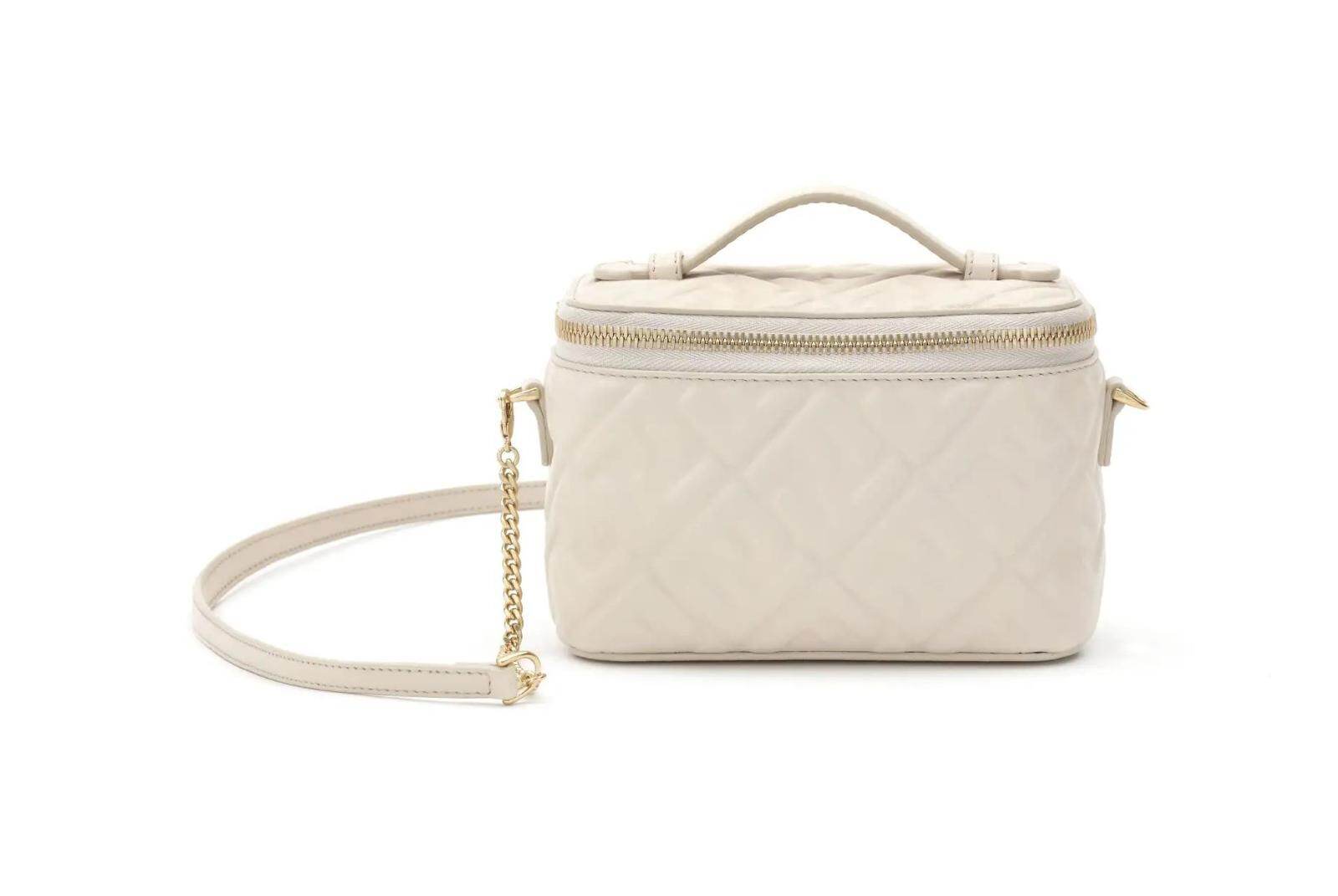 FENDI 25FW FFモノグラム ナッパレザー バニティ ミニバッグ フェンディのヴァニティ型ミニバッグ、パステルカラーの“FF