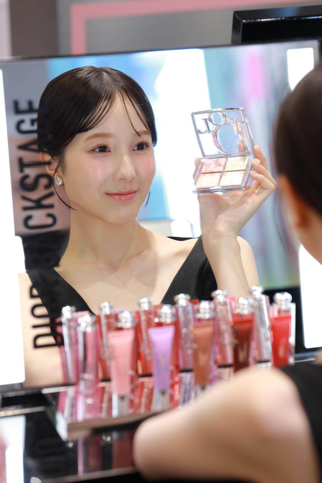 本田真凜・紗来がディオール期間限定イベントinアットコスメトーキョーをナビゲート｜写真9
