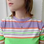 アナ スイのコインネックレス、ジルコニア煌めく蝶＆ロゴ彫刻のリバーシブル仕様｜写真7