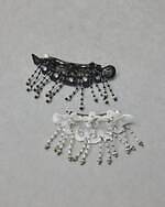 タナカダイスケ“フリル袖”ニットや花柄レースのカーディガン、雪のビーズ刺繍バレッタも｜写真9