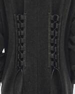 タナカダイスケ“フリル袖”ニットや花柄レースのカーディガン、雪のビーズ刺繍バレッタも｜写真5