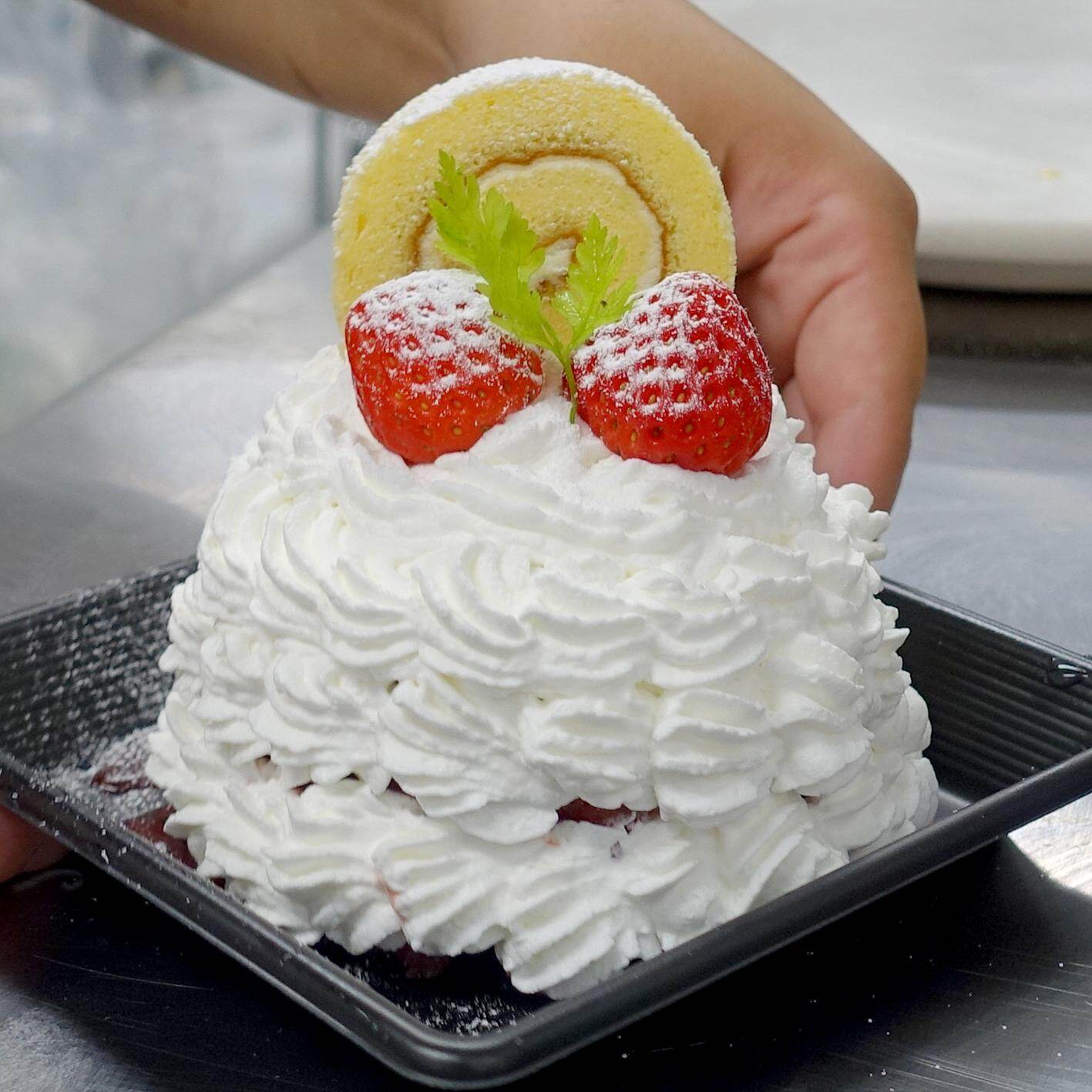 「ご当地かき氷祭2025」“まるでケーキ”かき氷＆いちご大福氷、越谷イオンレイクタウンで｜写真4