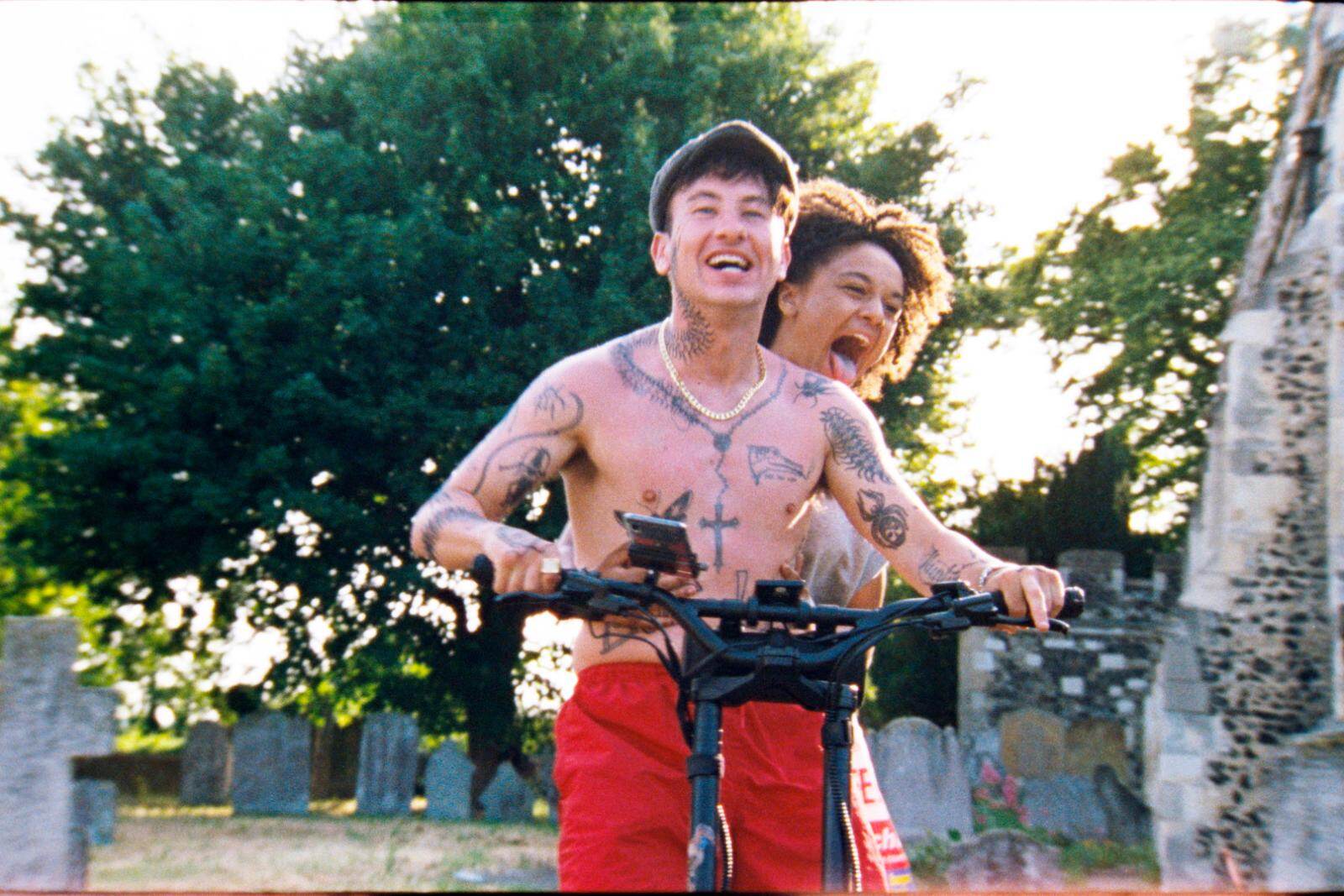 バリー・コーガン｜映画『バード ここから羽ばたく』摩訶不思議な男と出会った少女が過ごす、魔法のような4日間