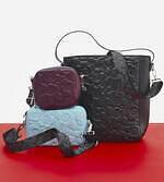 マリメッコ“ウニッコ柄”ステッチのレザーバッグ、ワインレッドorライトブルーで｜写真5