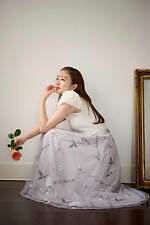 セルフォード“チュール花”付きカーディガン＆バラのつぼみチャーム、植物画家ルドゥーテとコラボ｜写真11