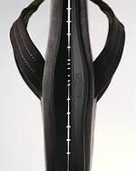 ディスイズネバーザット×アイランドスリッパのスエードサンダル、カーキとブラウンの鼻緒で｜写真4