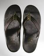 ディスイズネバーザット×アイランドスリッパのスエードサンダル、カーキとブラウンの鼻緒で｜写真6