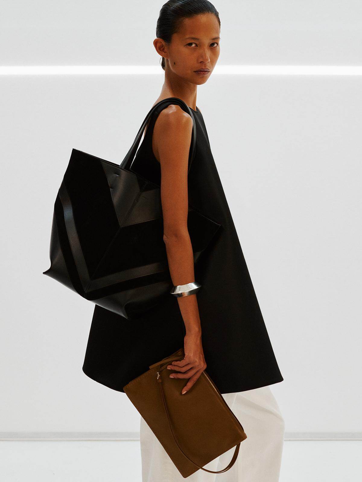 フィービー ファイロ コレクション「D」 2026年春夏<span>コレクション</span> - 写真13