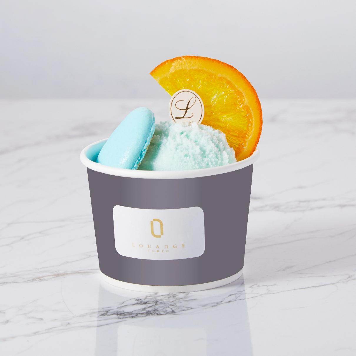 エレガンス ブルー 700円 ※極微量のアルコールリキュールを使用。小さな子ども、妊娠中・授乳中、アルコールに敏感な人は要注意。