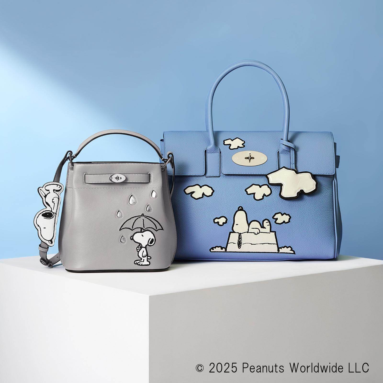 「マルベリー」 左から：スヌーピー ストラップチャーム(H6xW13cm) 18,700円
イズリントン バケット(H21.5xW22xD12.5cm) 217,800円、ベイズウォーター(H26.5xW36xD16.5cm) 286,000円
場所：阪急うめだ本店 1階 コトコトステージ11(8月13日(水)～19日(火))