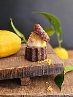 JR名古屋タカシマヤ「フランス展」“ご褒美スイーツ”カヌレや薔薇パフェ、おしゃれ雑貨など約80店｜写真1