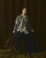 イレニサ“エポーレット付き”軽やかウールのブルゾン＆柔らかなブリーチのデニムスラックス｜写真1