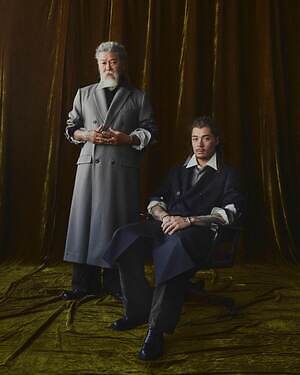 イレニサ“エポーレット付き”軽やかウールのブルゾン＆柔らかなブリーチのデニムスラックス｜写真2