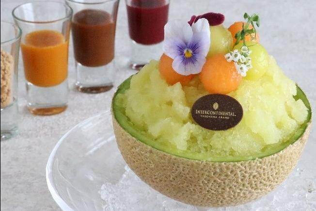 クラウンメロン1玉＆ロイヤルミルクティーかき氷、ヨコハマ グランド インターコンチネンタル ホテルで