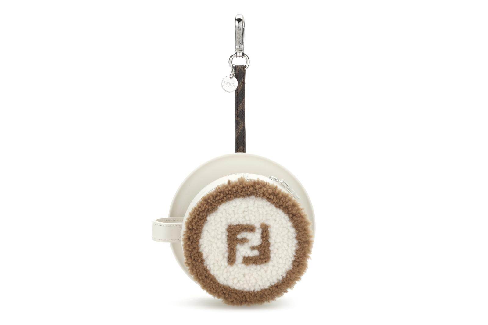 フェンディ“ふんわりカプチーノ”やラビオリのバッグチャーム