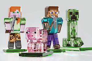 スワロフスキー×「マインクラフト」クリスタルフィギュア、“ブロック型”クリスタルでキャラ再現