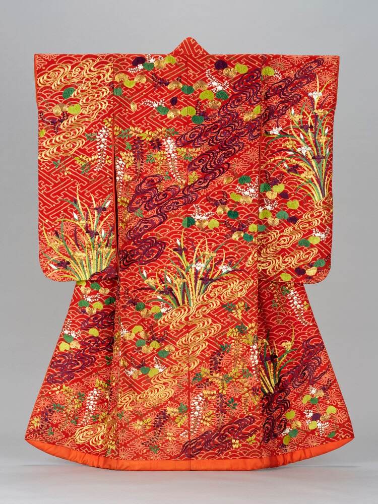 《流水杜若藤葵模様振袖》 国立歴史民俗博物館蔵 野村正治郎衣裳コレクション