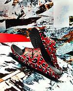 タカヒロミヤシタザソロイスト．×ウーフォスの厚底サンダル、全面レオパード＆楽譜のパターン入り｜写真12