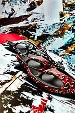 タカヒロミヤシタザソロイスト．×ウーフォスの厚底サンダル、全面レオパード＆楽譜のパターン入り｜写真8