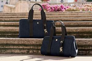 マイケル・コース人気ハンドバッグ「ロミー」“デニム素材”の新作、ダークデニム＆ブラックの2色で