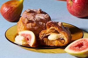 RINGO「いちじく」の焼きたてアップルパイ、‟サワークリーム入り”爽やかカスタードをイン