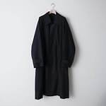 ブラン ワイエムのロングコート、コットンシルクのステンカラーコートや柔らかなアルパカアウター｜写真2