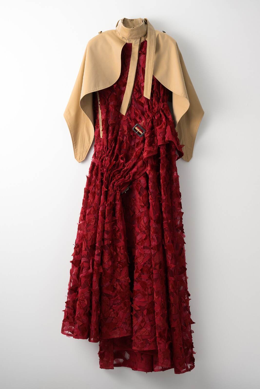 Petals carpet embroidered dress 253,000円