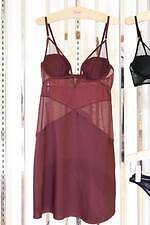 ユエ×フェティコ“上品な肌みせ”ランジェリー、Vラインブラジャー＆ランジェリー着想カーディガン｜写真9