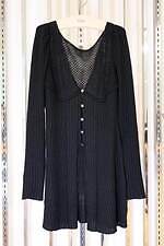 ユエ×フェティコ“上品な肌みせ”ランジェリー、Vラインブラジャー＆ランジェリー着想カーディガン｜写真14