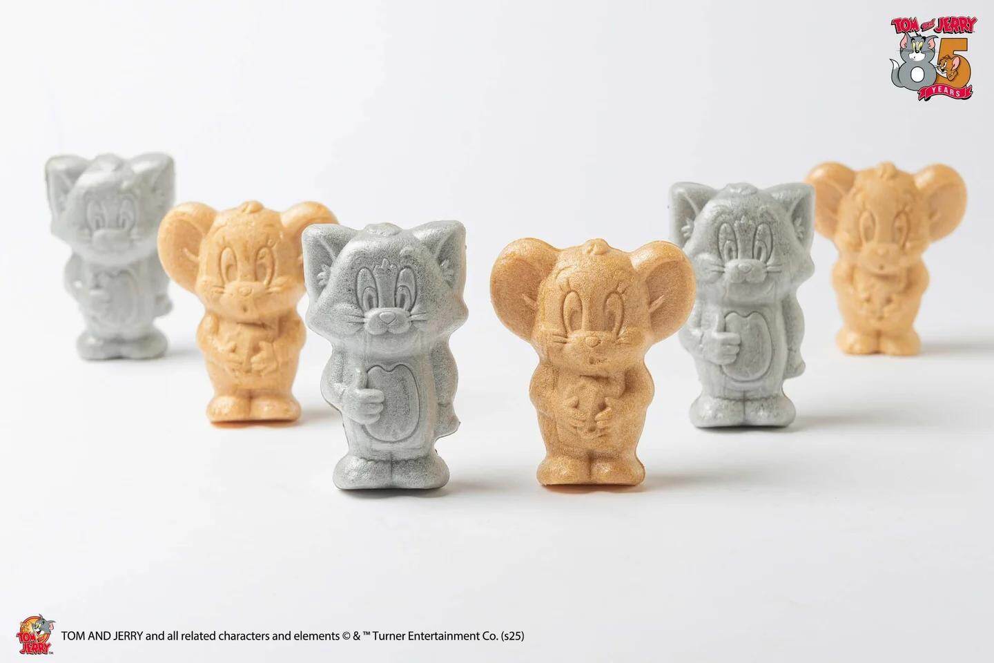 チーズ｜「トムとジェリー」の“まるでフィギュア”な最中、チョコ＆チーズ餡をたっぷり詰めた2種