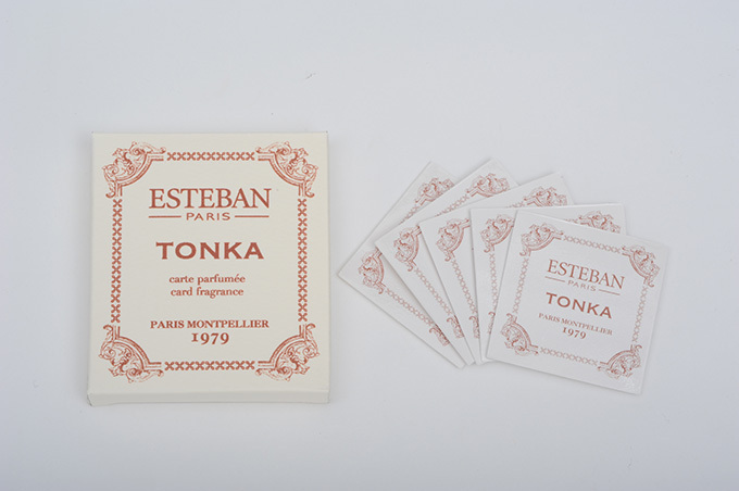エステバンの カードフレグランス 名刺香 で ワンランク上の 香りコミュニケーション を ファッションプレス