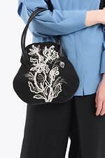 ミューラル、クリムト《接吻》着想の刺繍レースドレス＆“まるで花束”花柄刺繍のバッグ｜写真46