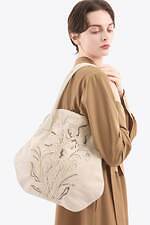 ミューラル、クリムト《接吻》着想の刺繍レースドレス＆“まるで花束”花柄刺繍のバッグ｜写真42