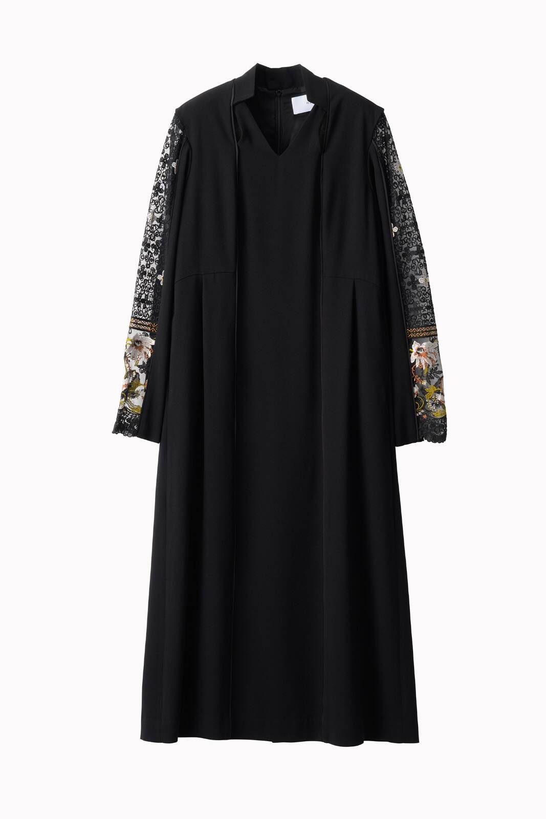 Petal collar lace dress 53,900円