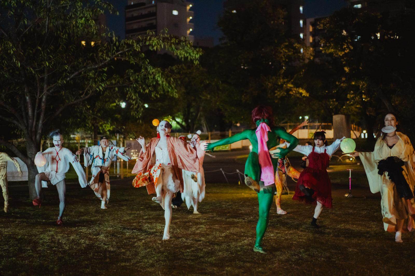 「六本木アートナイト2025」街全体が"アート一色”に、巨大インスタレーションやパフォーマンスも｜写真34