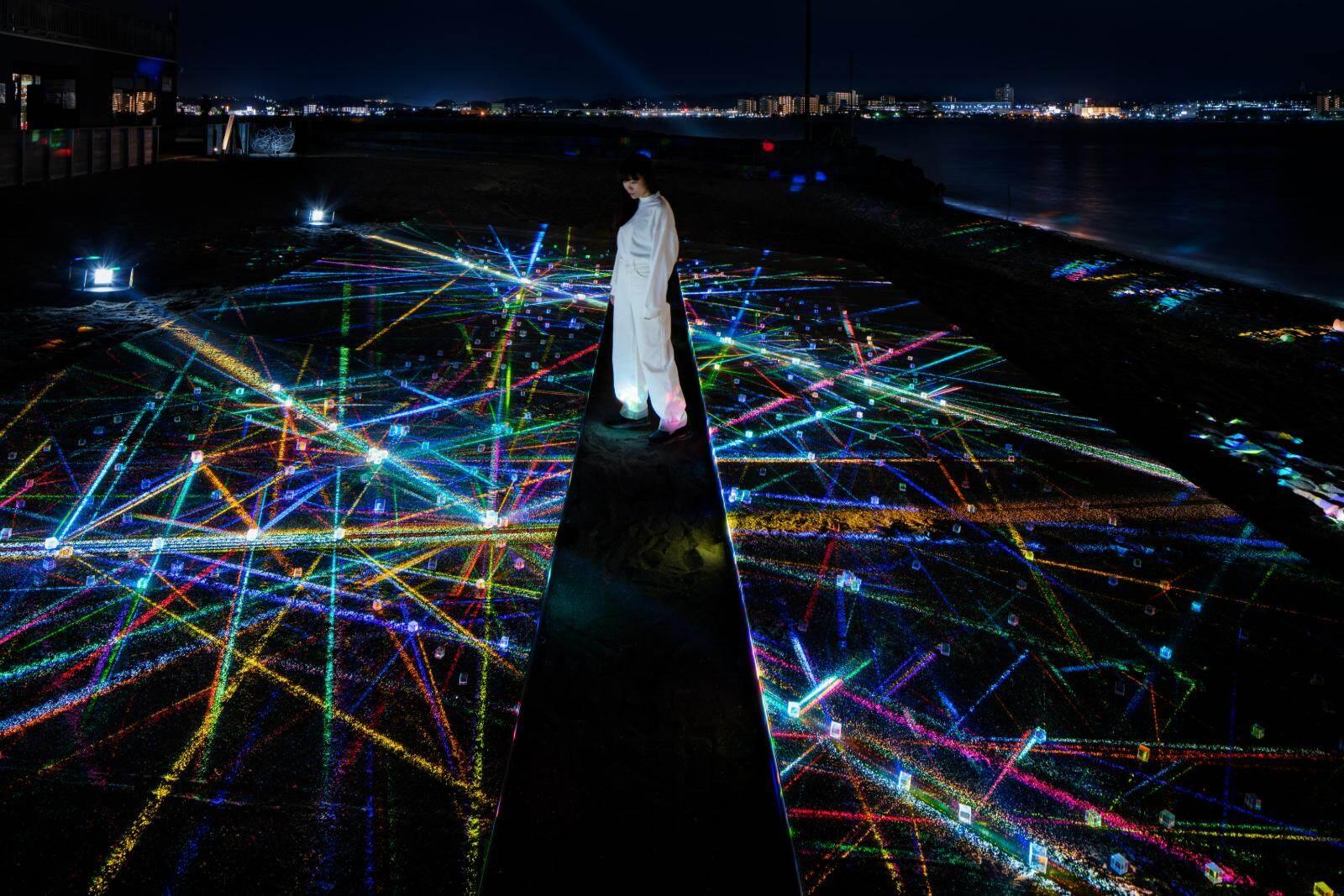 「六本木アートナイト2025」街全体が"アート一色”に、巨大インスタレーションやパフォーマンスも