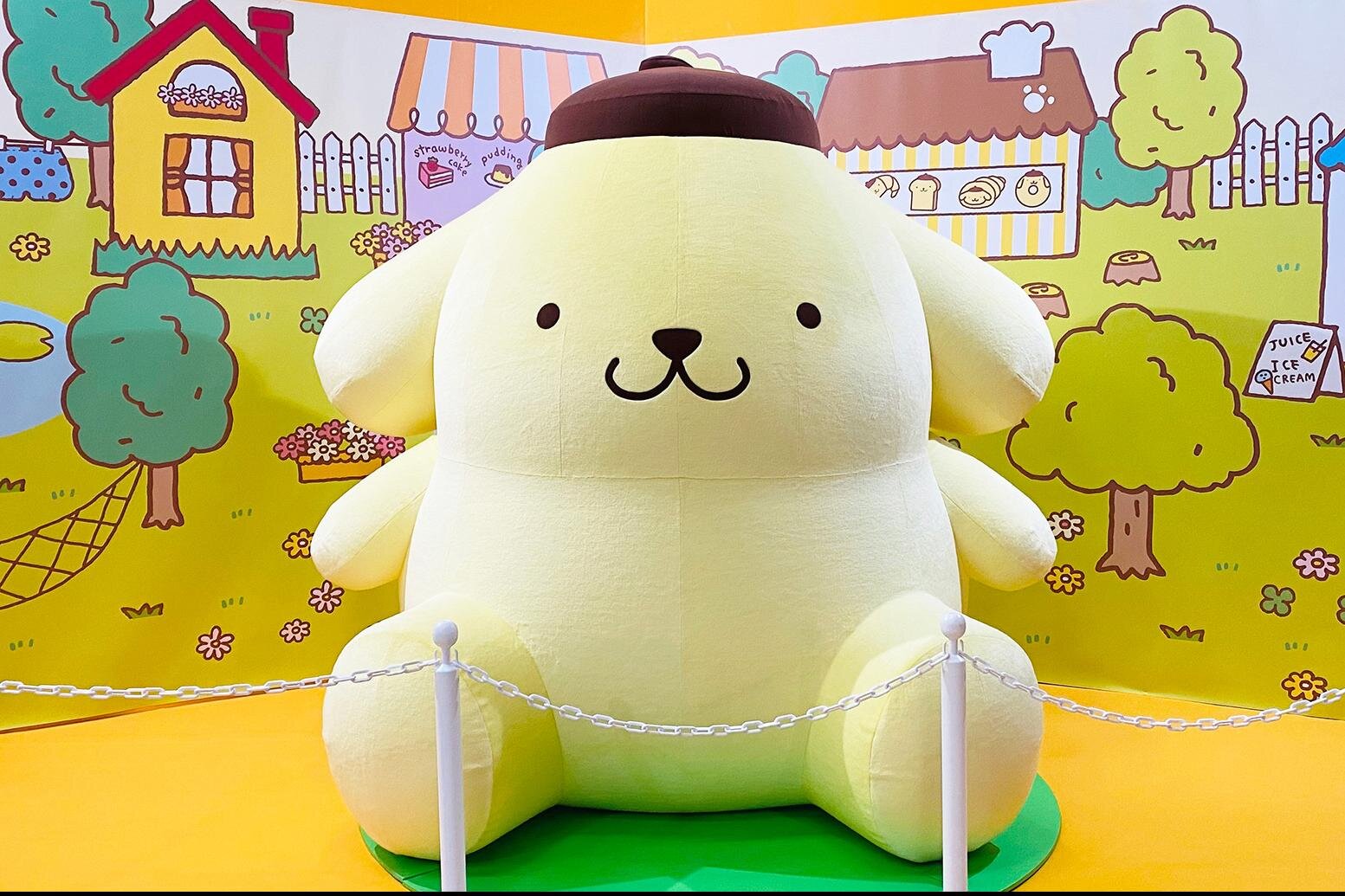 テディベアの着ぐるみを被ったハローキティ発売 - ファッション