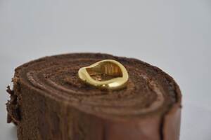 フェティコ×ブランイリス“波打つフォルム”のリングなど、ザ トウキョウ 名古屋限定で