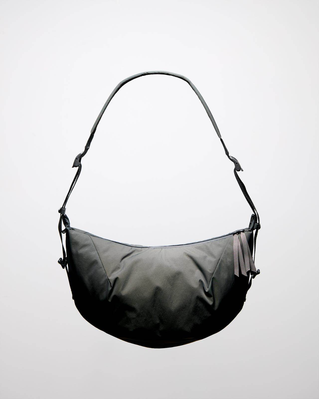 ラージクレセントバッグ 30,800円 